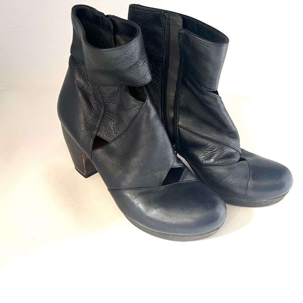 Chie Mihara Black Leather Heeled Boots 9